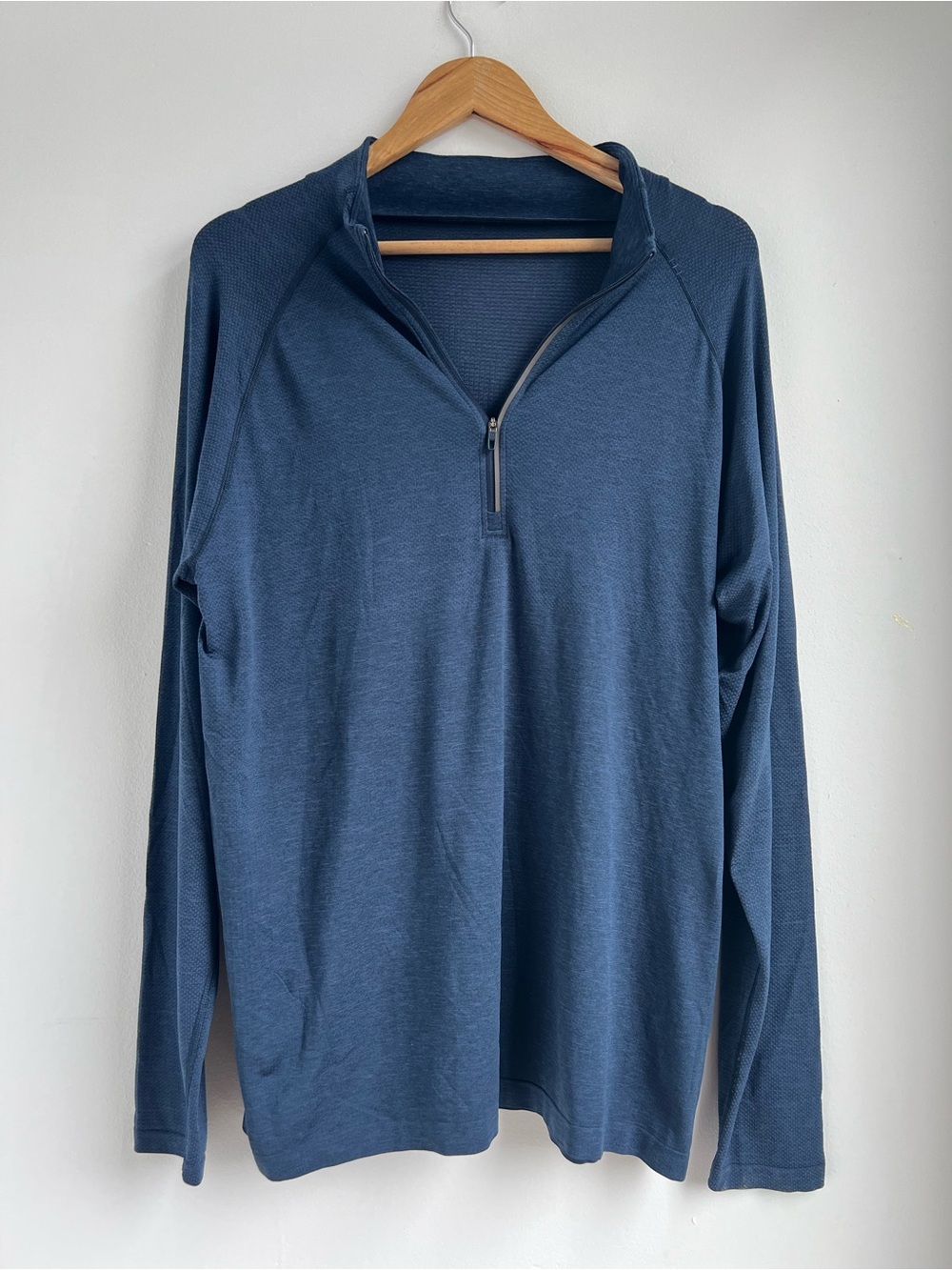 Lululemon Athletica Mens XL Quarter Zip Long Sleeve Athletic